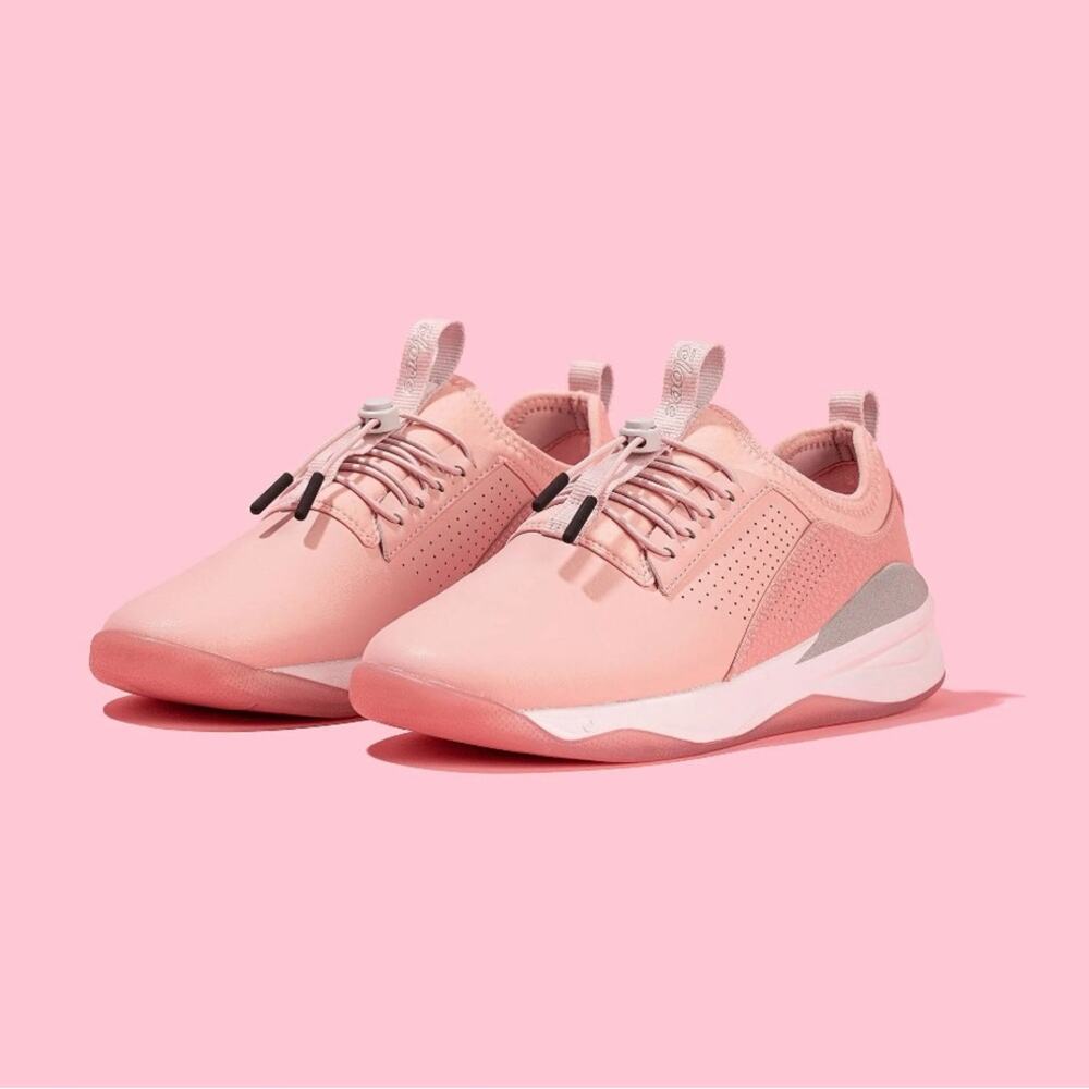 Clove Women’s Classic Nursing Shoes in Pink
